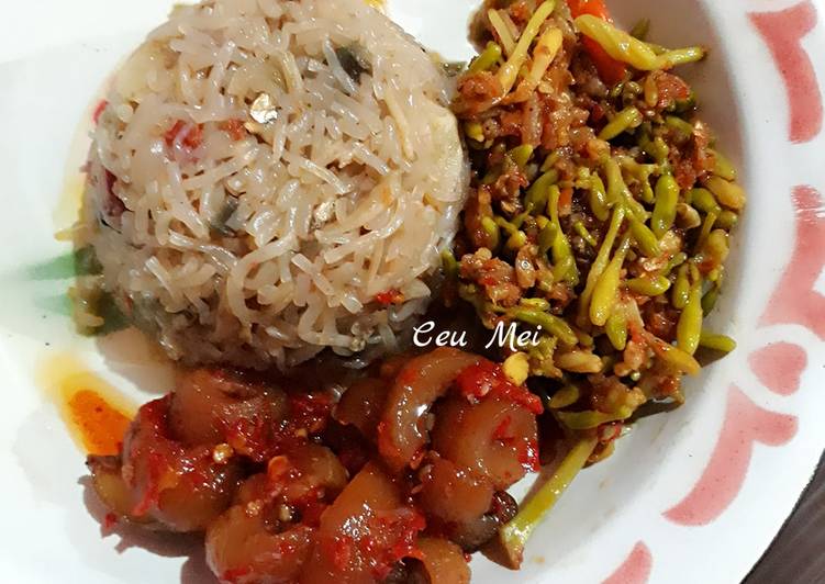 Nasi Liwet Shirataki,Tumis Bunga Pepaya dan Sambal Kikil
