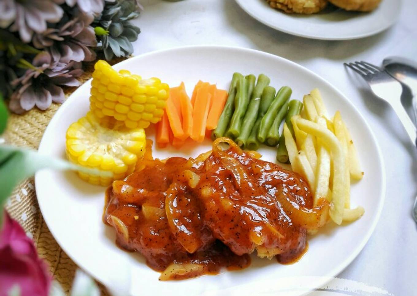 Tempeh Steak with Blackpepper Sauce