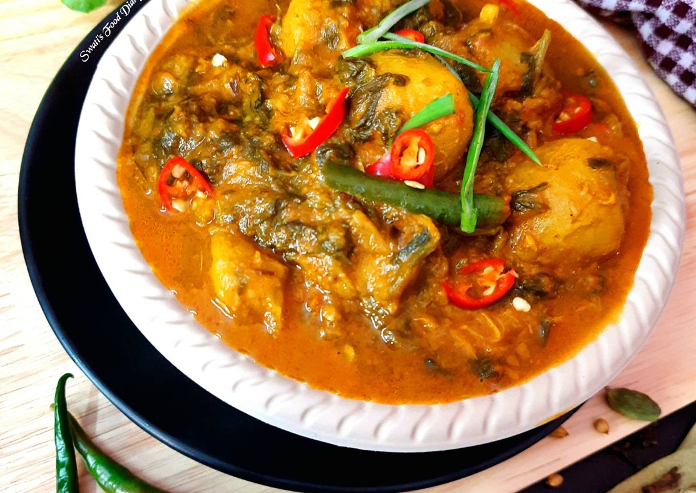 Lahsuni Aloo Palak Curry in Pressure Cooker