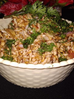 भेलपुरी (bhelpuri recipe in hindi) रेसिपी मुख्य फोटो