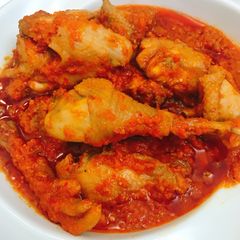 A picture of Fresh chicken stew.