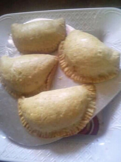 A picture of Crunchy meat pie.