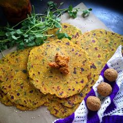 A picture of Jowar thepla.