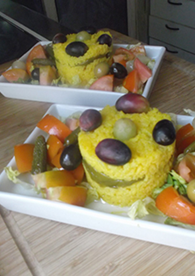 Una foto de Tartar de arroz, pimientos y uvas