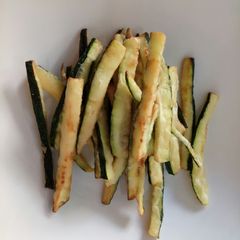 Zucchine chips A picture of Zucchine chips.