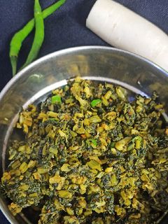 मूली के पत्ते भुजिया (mooli ke patte bhujia recipe in Hindi) रेसिपी मुख्य फोटो