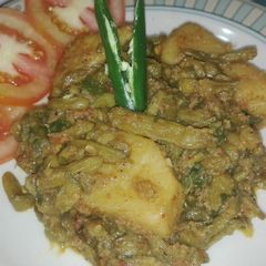 A picture of Moongre (Radish Pod) Aaloo.