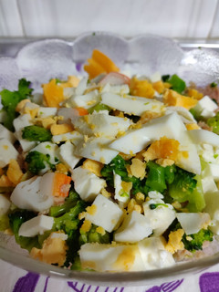 Una foto de Ensalada de pasta y brócoli