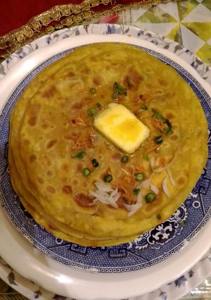 গাজর স্টাফড্ পরোটা (gajar stuffed paratha recipe in Bengali) রেসিপির প্রধান ছবি