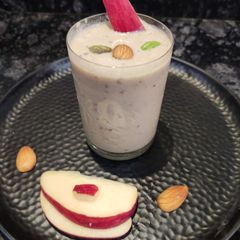 A picture of Healthy Oats and Apple Smoothie.
