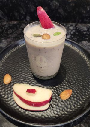 A picture of Healthy Oats and Apple Smoothie.