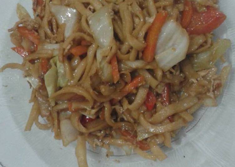 Langkah Mudah untuk Membuat Mi goreng ala abang gerobak, Enak Banget