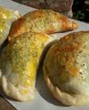 Empanadas de Espinaca y salsa blanca