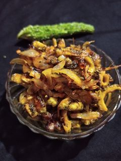 करेले की सब्जी (karele ki sabji recipe in hindi) रेसिपी मुख्य फोटो