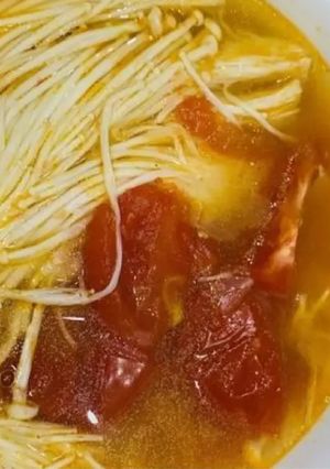 Hình của món Nấu canh nấm kim châm siêu ngon cho ngày thanh mát.