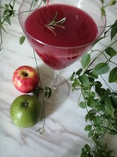 Une photo de Jus 👀betterave pommes🍈🍎 carottes 🥕