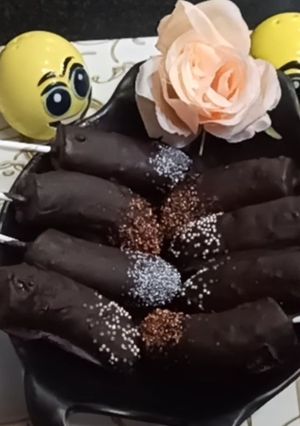 A picture of बनाना चोकोबार आइसक्रीम(banana chocobar Icecream recipe in Hindi).