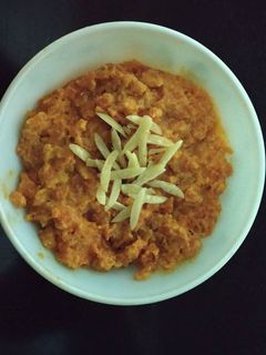குளிர்காலத்தில் கேரட் ஹல்வா சிறப்பு செய்முறை முக்கிய புகைப்படம்