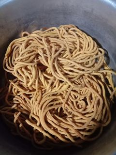 તીખા ગાઠીયા(tikha gathiya recipe in gujarati) રેસીપી મુખ્ય ફોટો