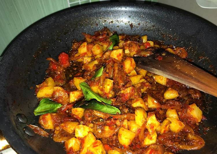 Resep Sambal Goreng Kentang Ebi Oleh Dapurungu - Cookpad