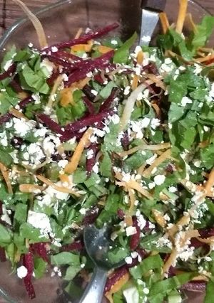 Una foto de Ensalada súper proteica para el fin del día 😋😋😋(vegan)