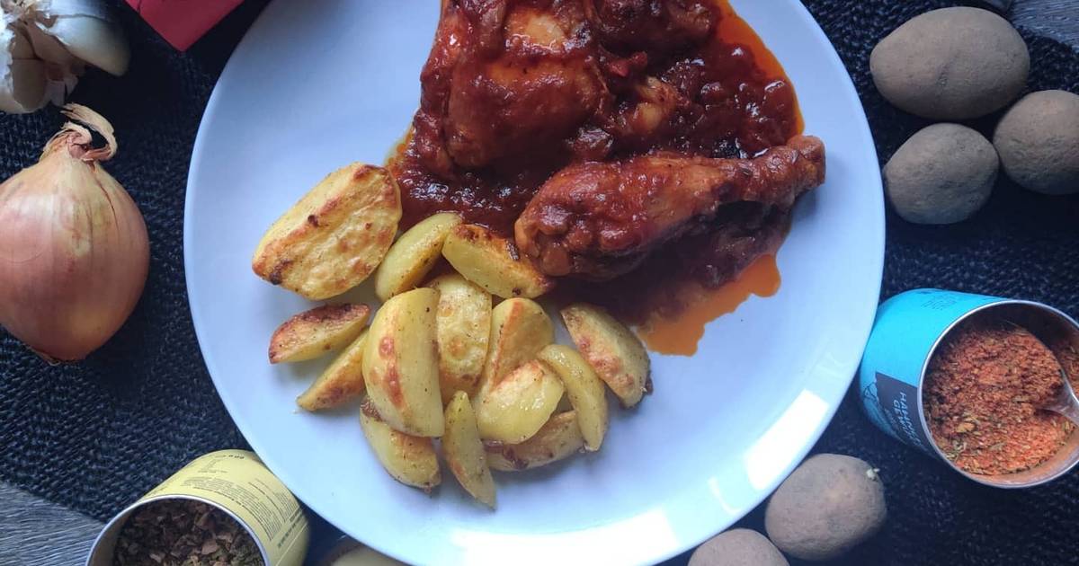 Hähnchenkeulen in Tomaten-Balsamico-Sauce mit Kartoffelspalten Rezept ...