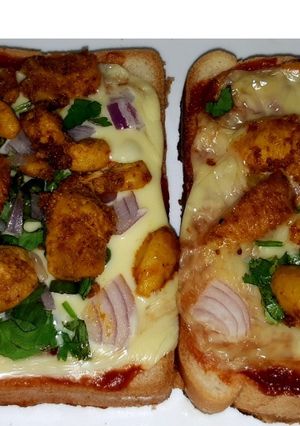 चिकन पिज्जा ब्रेड (Chicken Pizza Bread recipe in hindi) रेसिपी मुख्य फोटो