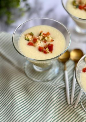 Una foto de Sopa fría de melón