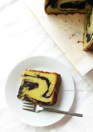A picture of Marble Cake.