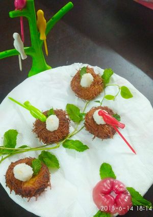 A picture of Birds nest.