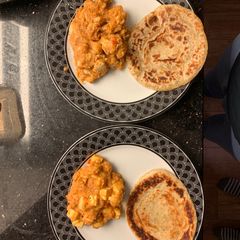 A picture of Butter chicken/paneer gravy (no cream!).
