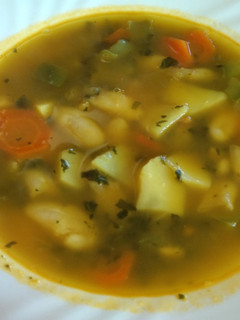 Una foto de Sopa-potaje de alubias