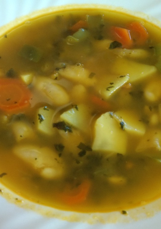 Una foto de Sopa-potaje de alubias