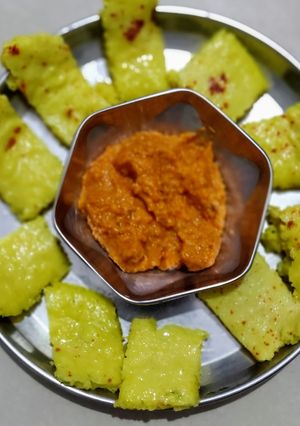 ખાટ્ટા ઢોકળા(Dhokla Recipe In Gujarati) રેસીપી મુખ્ય ફોટો