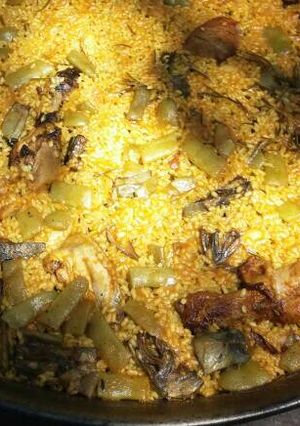 Una foto de Paella Valenciana (la auténtica)
