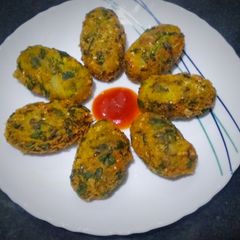 A picture of Spinach Cheese Bullets.