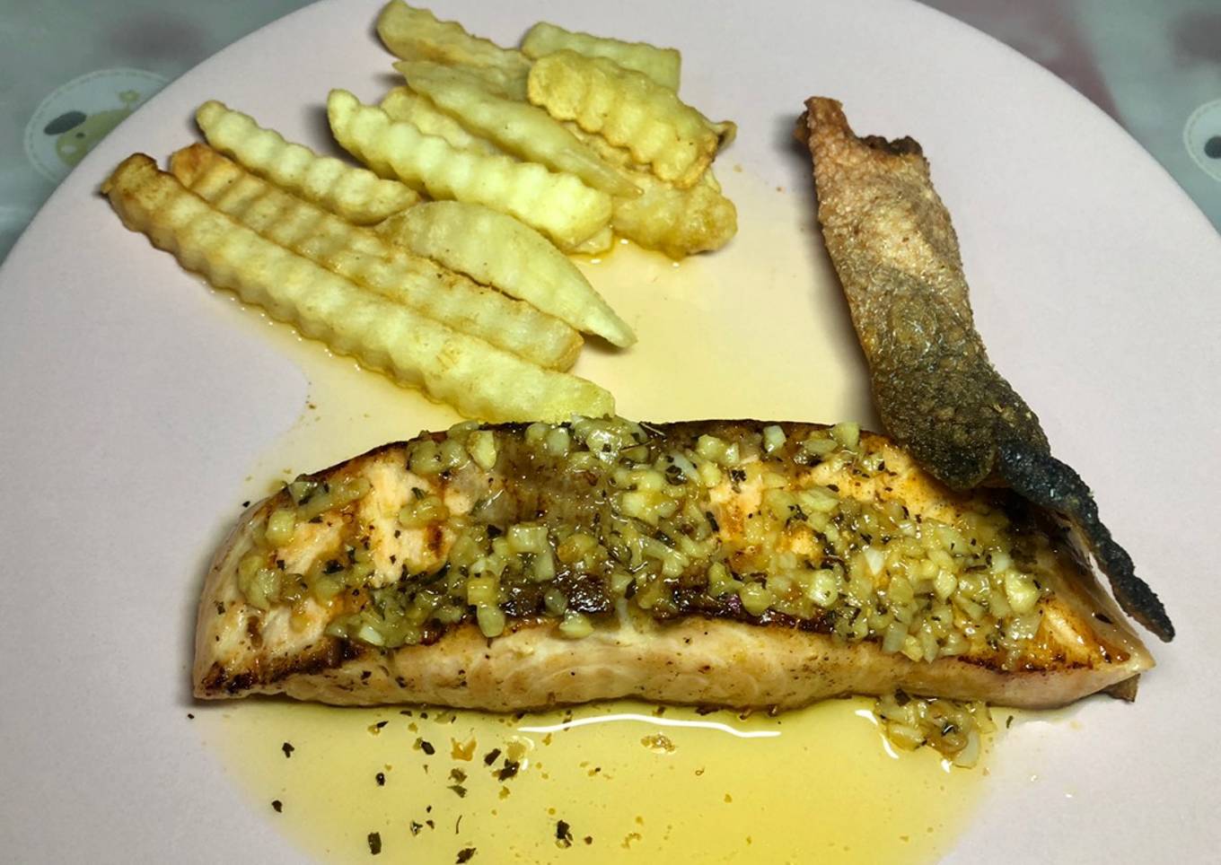 Salmon steak crispy skin with lemon butter sauce