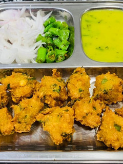 દાળવડાં(dalvada recipe in Gujarati) રેસીપી મુખ્ય ફોટો