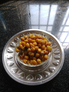 * டேஸ்ட்டி, சென்னா சுண்டல் *(channa sundal recipe in tamil) செய்முறை முக்கிய புகைப்படம்