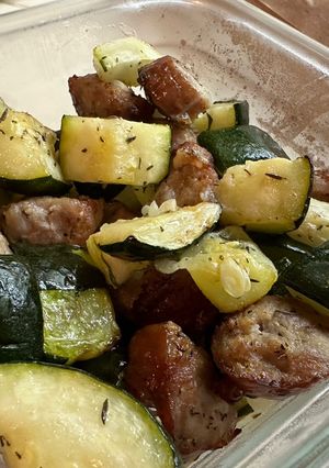 A picture of Zucchini and Sausages in the Air Fryer.