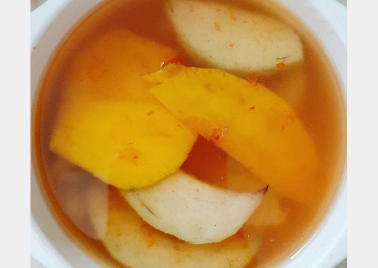 Asinan jambu kristal & mangga super segerrr 🤗