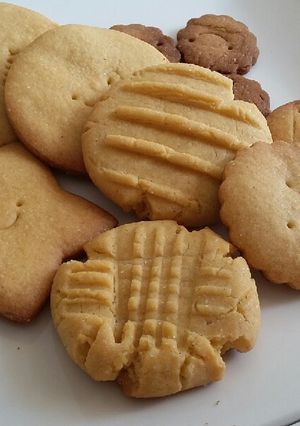 A picture of Simple cookies.