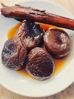 Foto di Albicocche sotto grappa alla cannella