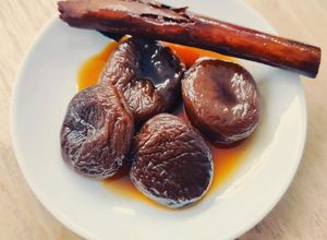 Foto di Albicocche sotto grappa alla cannella