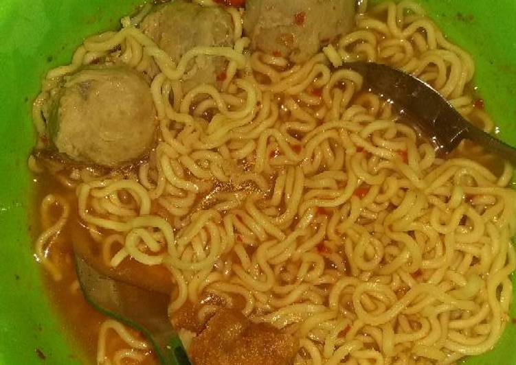 Ramen BonCabe with Bakso Kuah Sogood(rumahan)