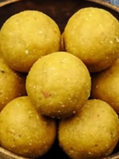 அவல் வேர்க்கடலை சத்து உருண்டை(poha peanut laddu recipe in tamil) செய்முறை முக்கிய புகைப்படம்
