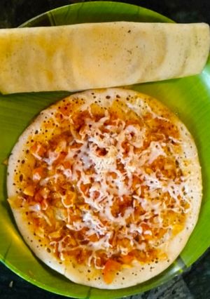 A picture of Cheese Dosa and Sada Dosa.