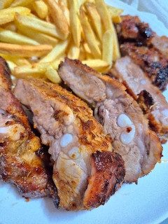 Foto principal de Costilla de cerdo en salsa bbq con corteza caramelizada