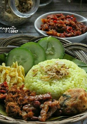 Foto resep Nasi kuning magic com