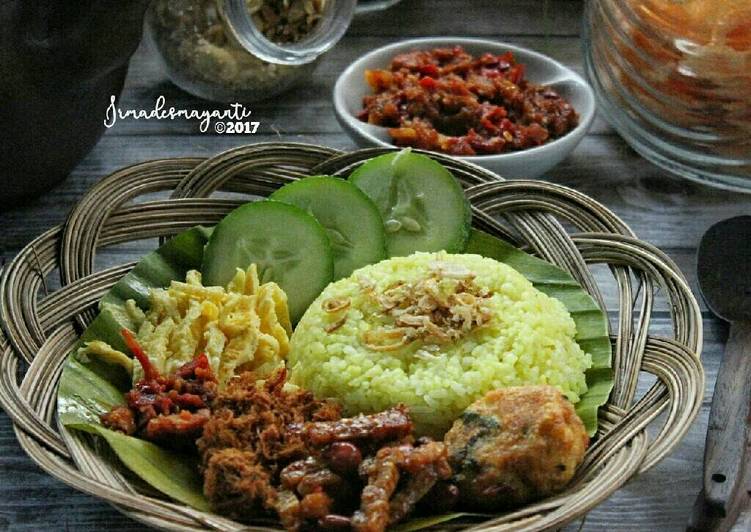 Nasi kuning magic com